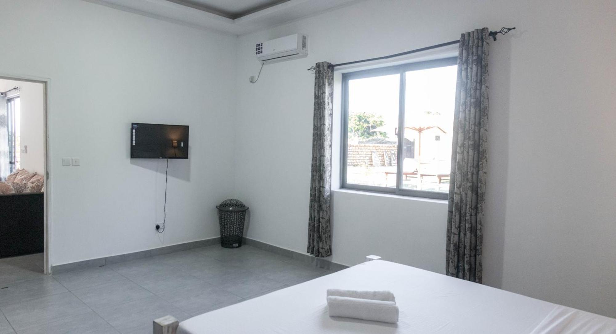 4 U Luxury Bungalows Diani Diani Beach Εξωτερικό φωτογραφία